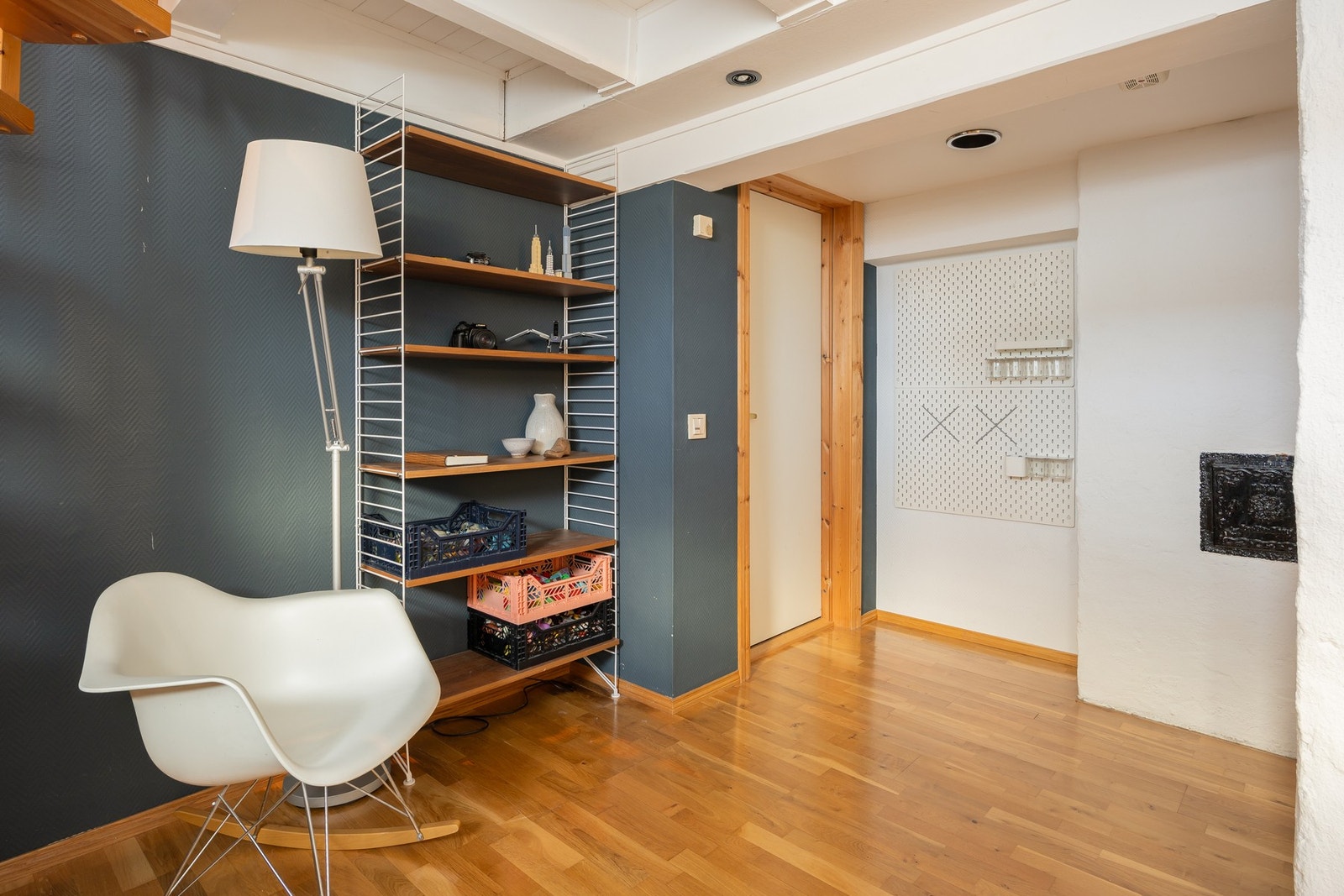 Parkett på gulvet med varmekabler. Galleribilde