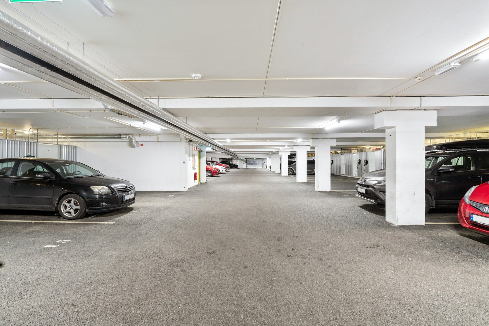 Leiligheten disponerer en garasjeplass samt 1 utvendig bod. Galleribilde