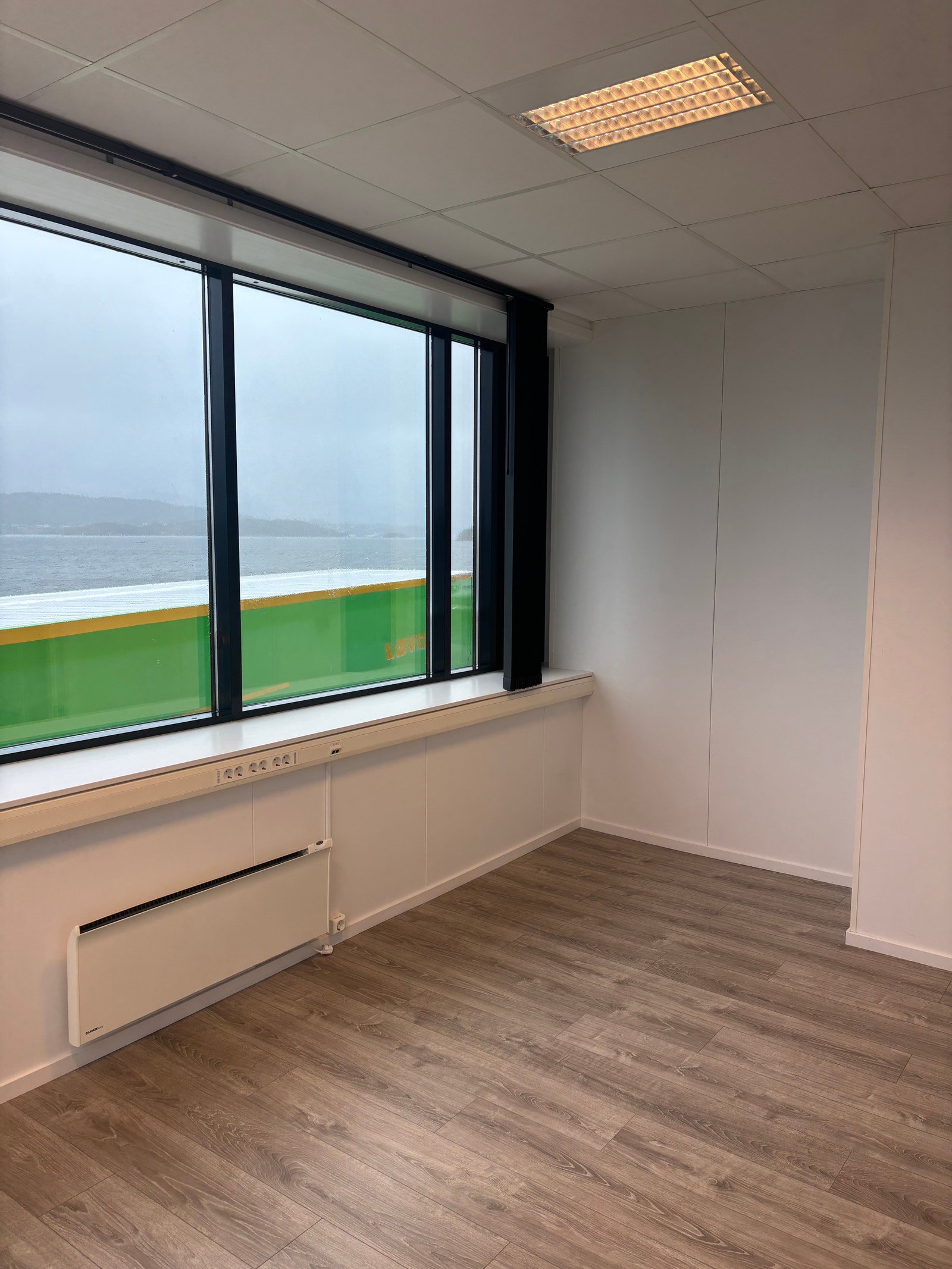 Avlukket Kontor Galleribilde