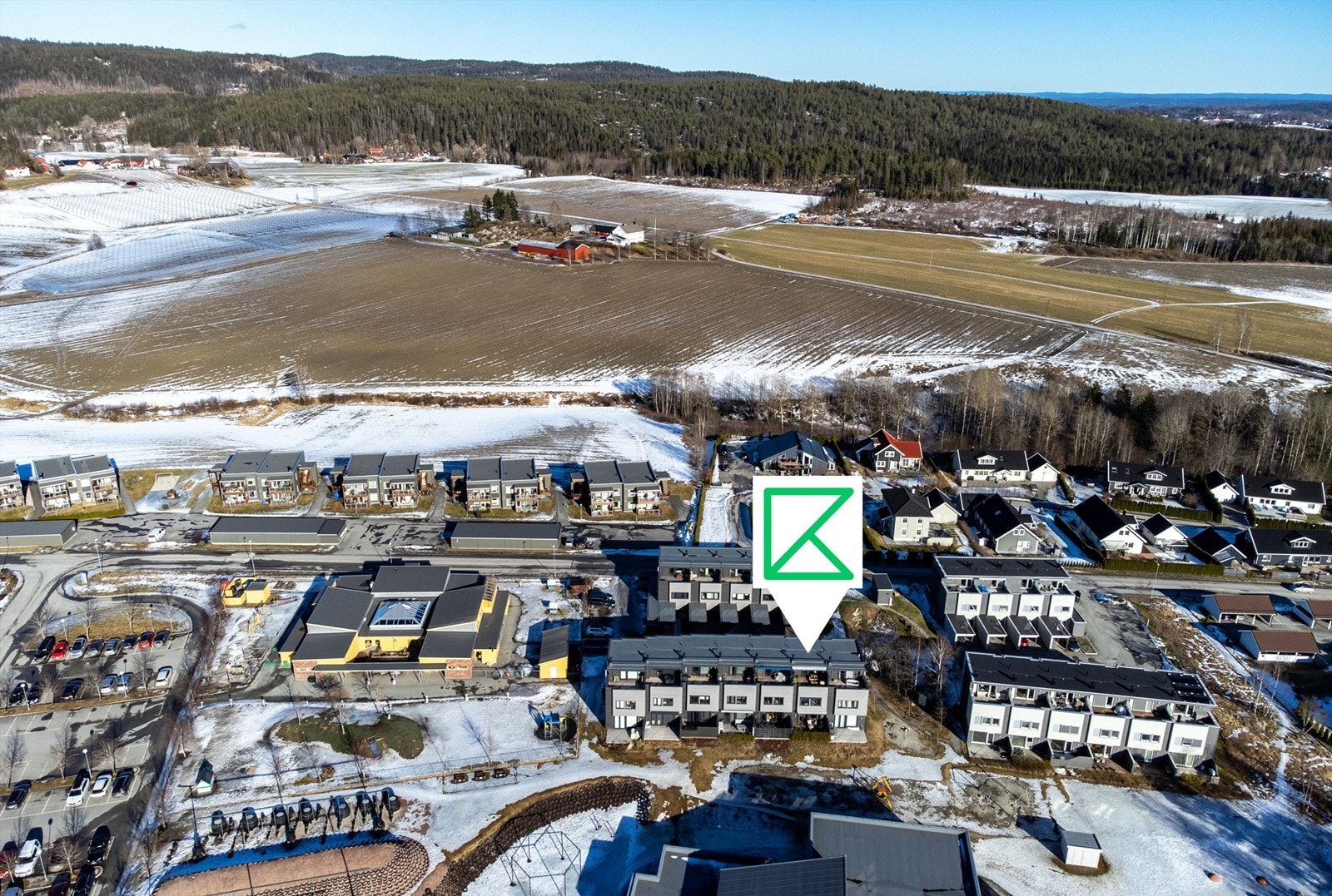 Landlige og rolige omgivelser med marka i umiddelbar nærhet Galleribilde