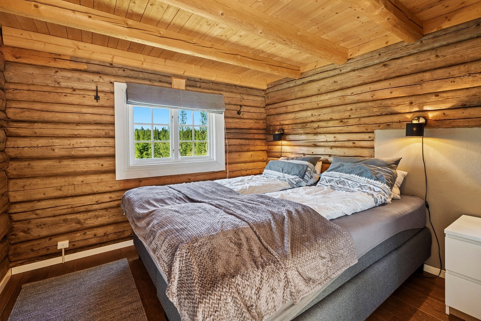 Hovedsoverom i hytten. Galleribilde