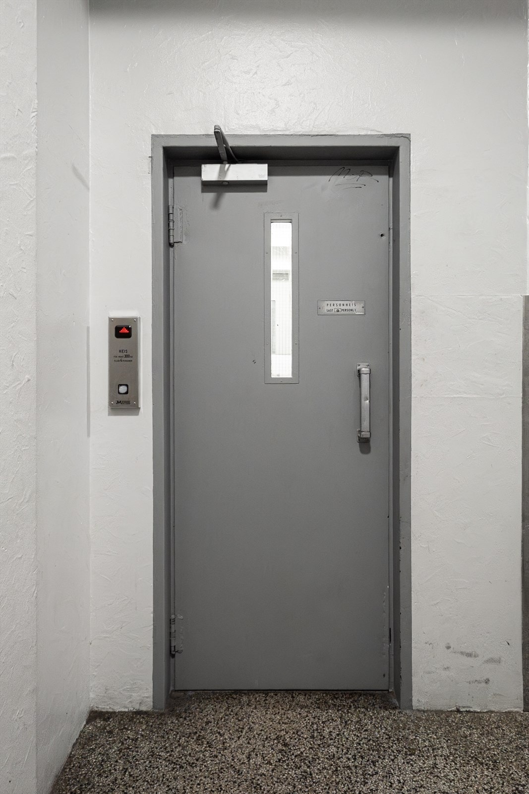 Det er heis i bygget. Galleribilde