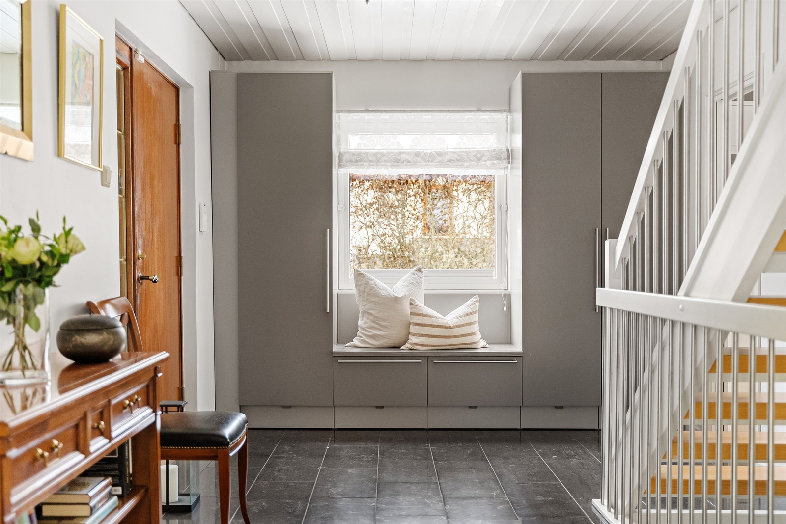 Entré/hall. Galleribilde