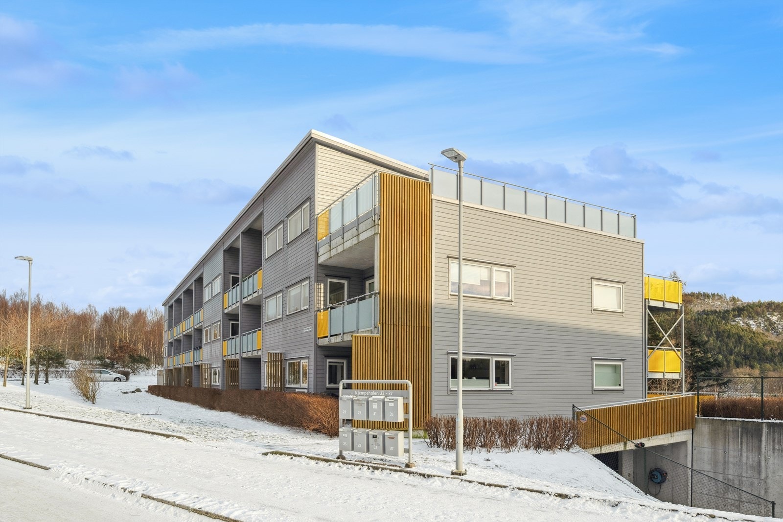 Bygget har heis som gir enkel og ikke minst trappefri adkomst. Galleribilde