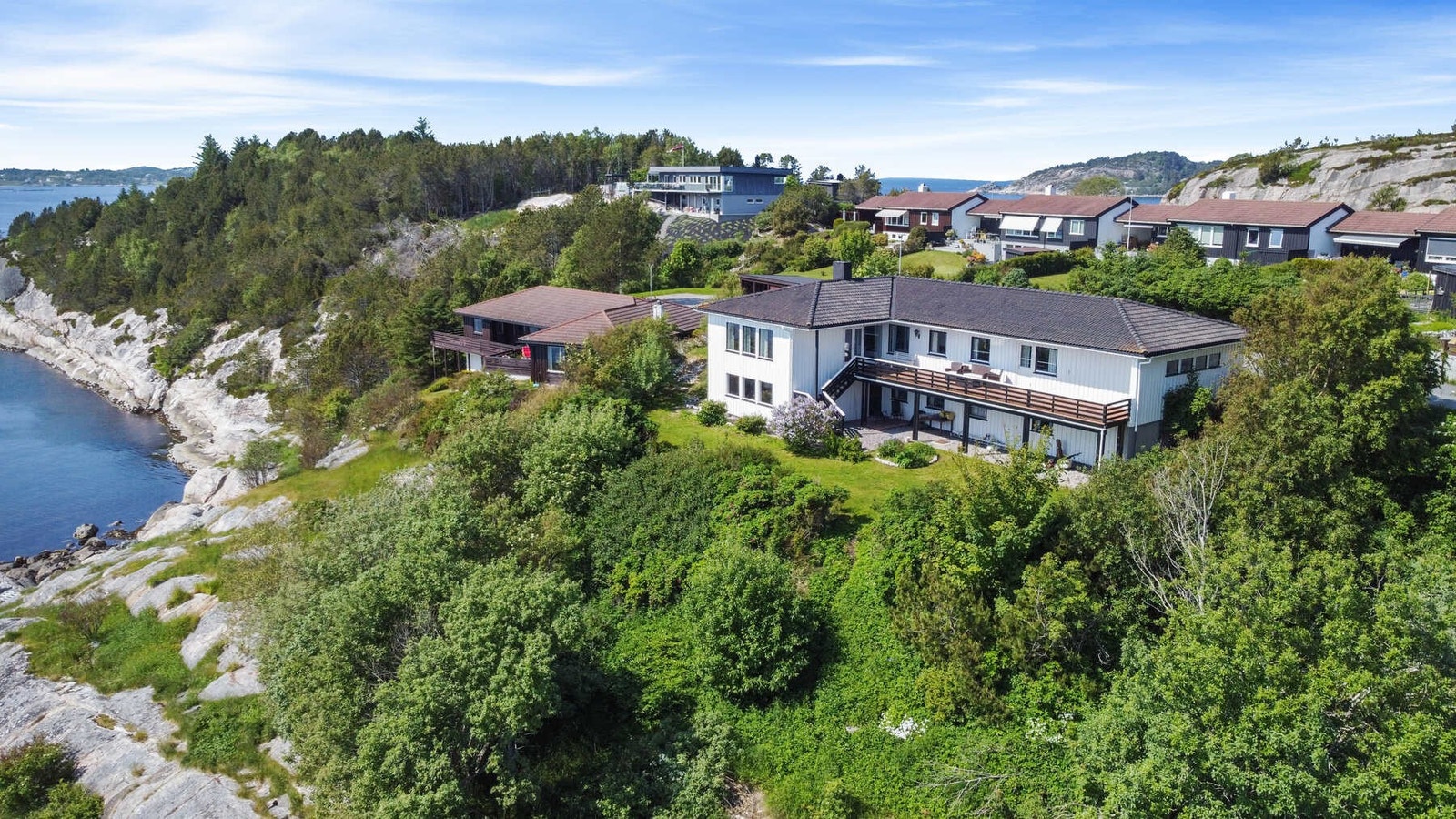 EiendomsMegler 1 v/ Anbjørn Ulseth presenterer Svabergan 13. Stor enebolig med spektakulær beliggenhet på Innlandet. Foto: Andrè T. Ormset-Parades Galleribilde