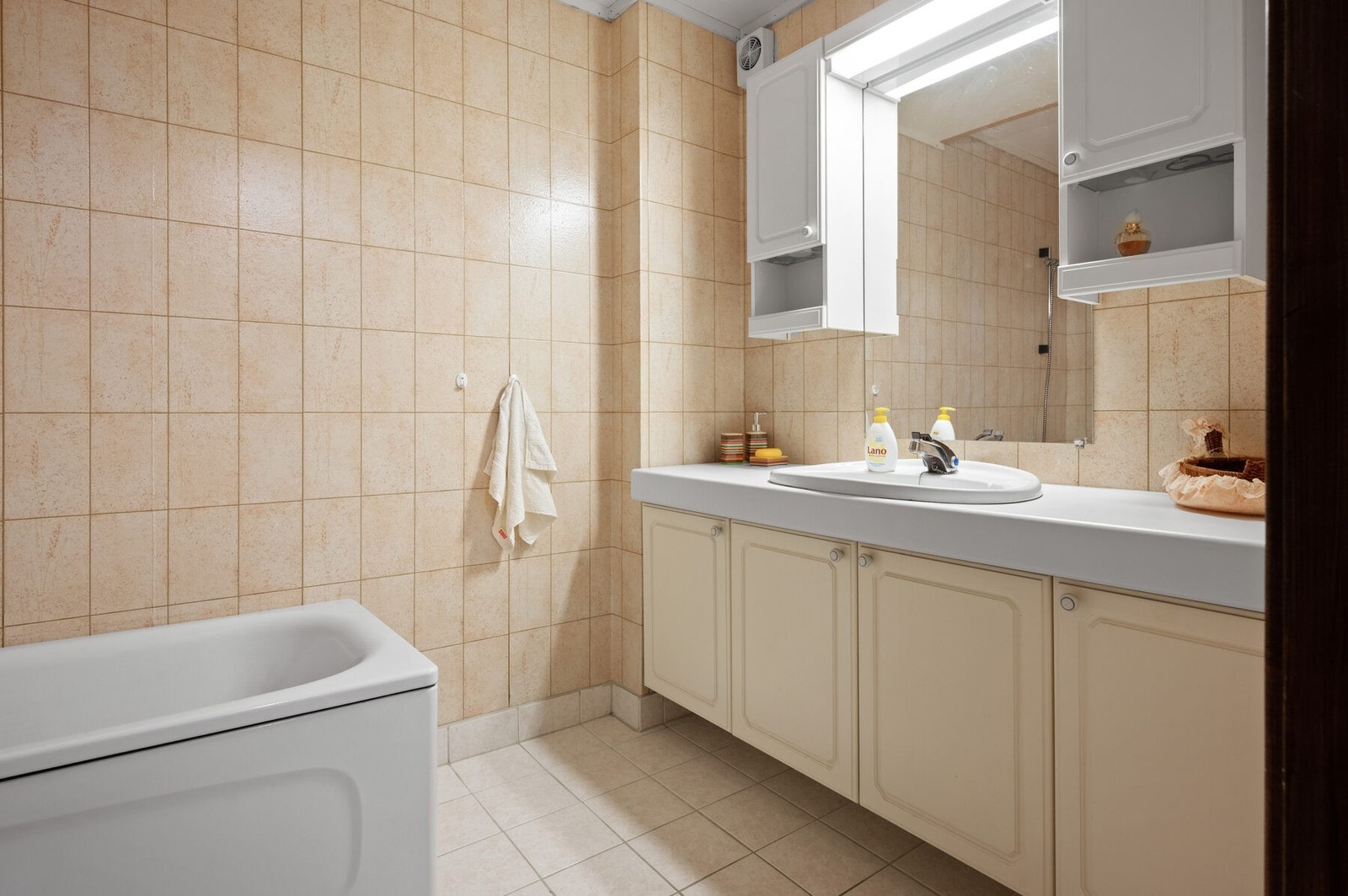 Bad i underetasje Galleribilde