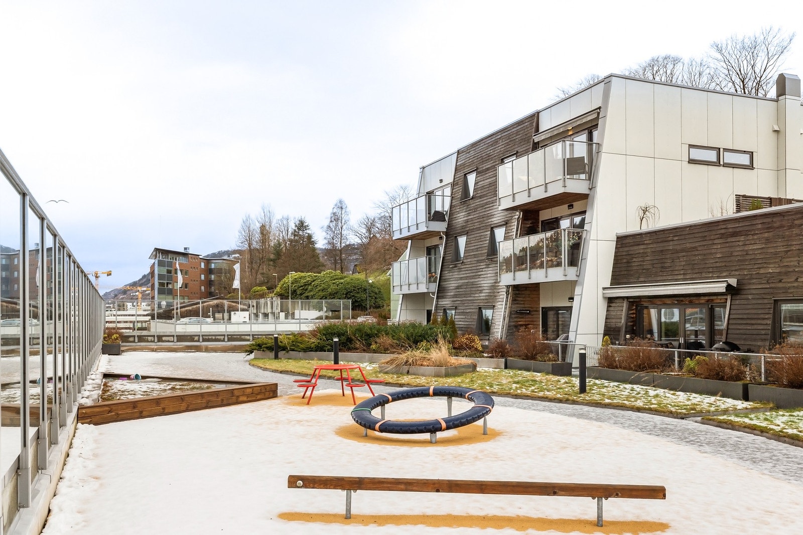 Sameiet har en felles, pent opparbeidet takhage som kan benyttes av beboerne Galleribilde