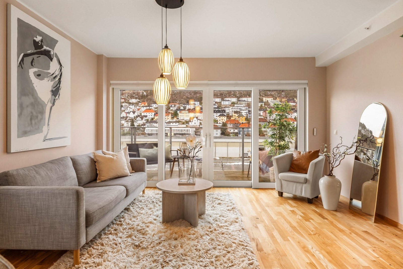 Fra stuen er det utgang til balkongen Galleribilde