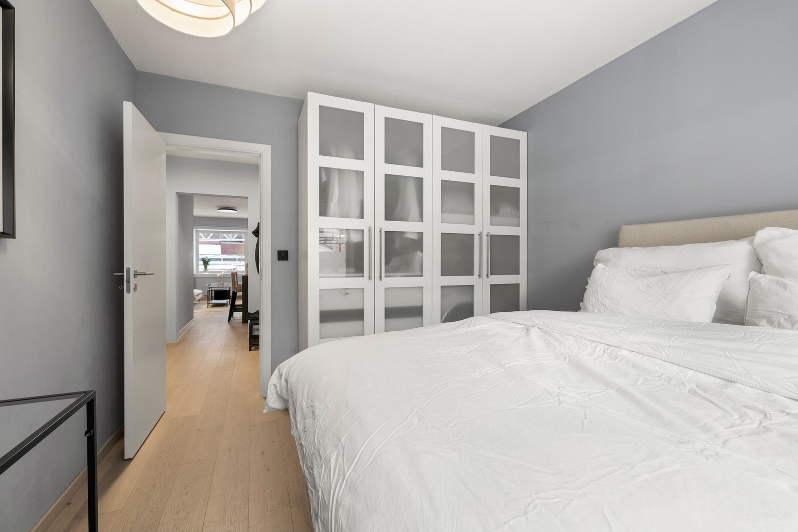 Hovedsoverom med god plass til garderobeskap Galleribilde