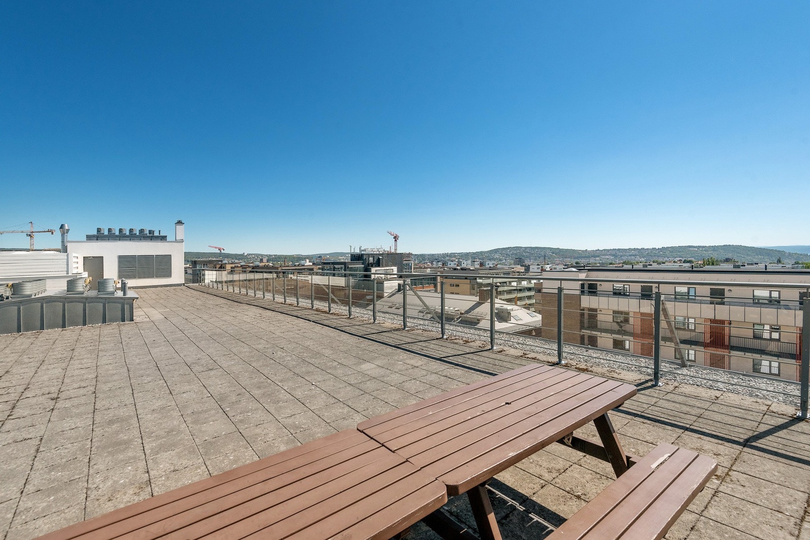 Sameiet har felles takterrasse som kan benyttes av alle beboere. Galleribilde