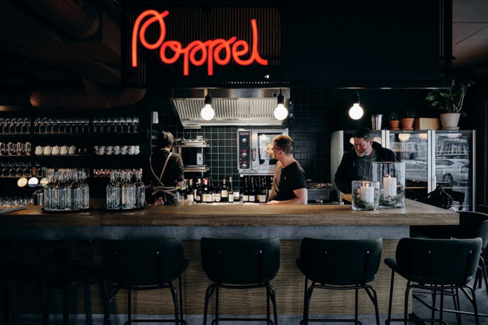 Poppel Vinbar på Sæter er blitt en lokal favoritt. Galleribilde