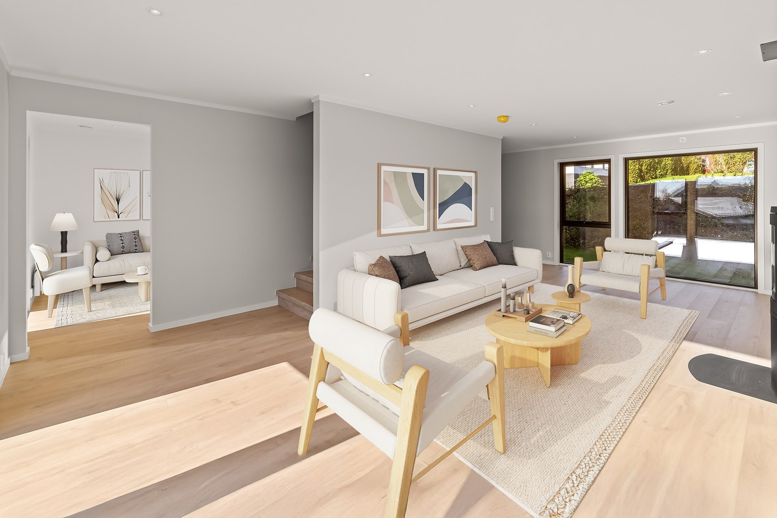 Dette er en bolig som kombinerer funksjonelle løsninger der det er god plass til hele familien - i et trygt og trivelig nabolag med hyggelige naboer og kort vei til skole, barnehage og lekeområder Galleribilde