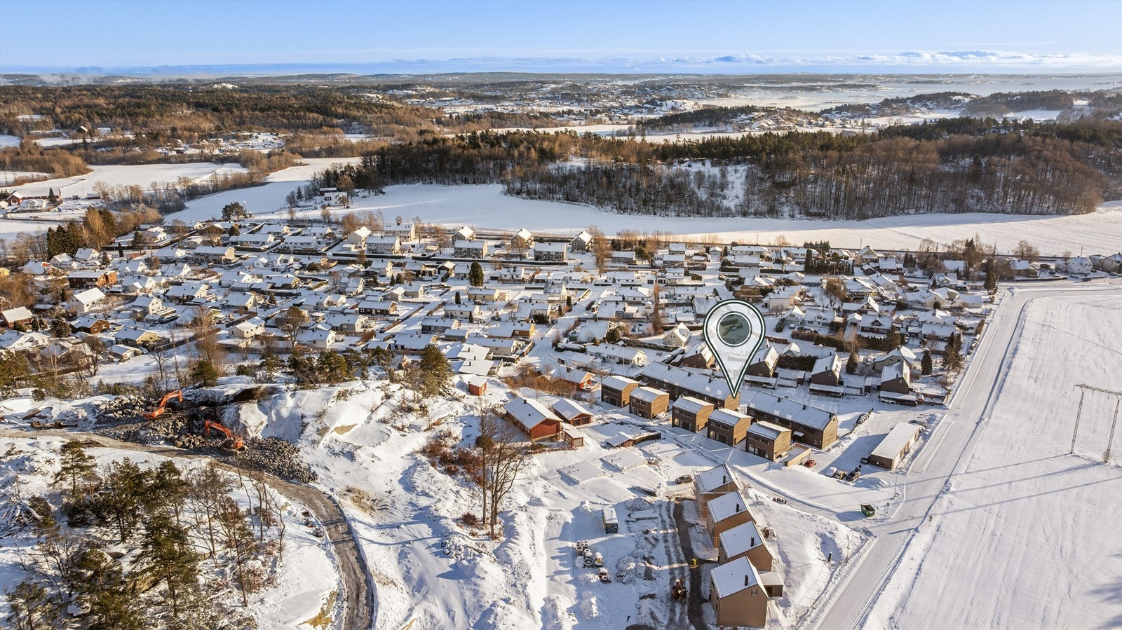 Særdeles barnevennlig og trygt bomiljø, med kort avstand til sentrum (ca. 2.7 km.) Galleribilde