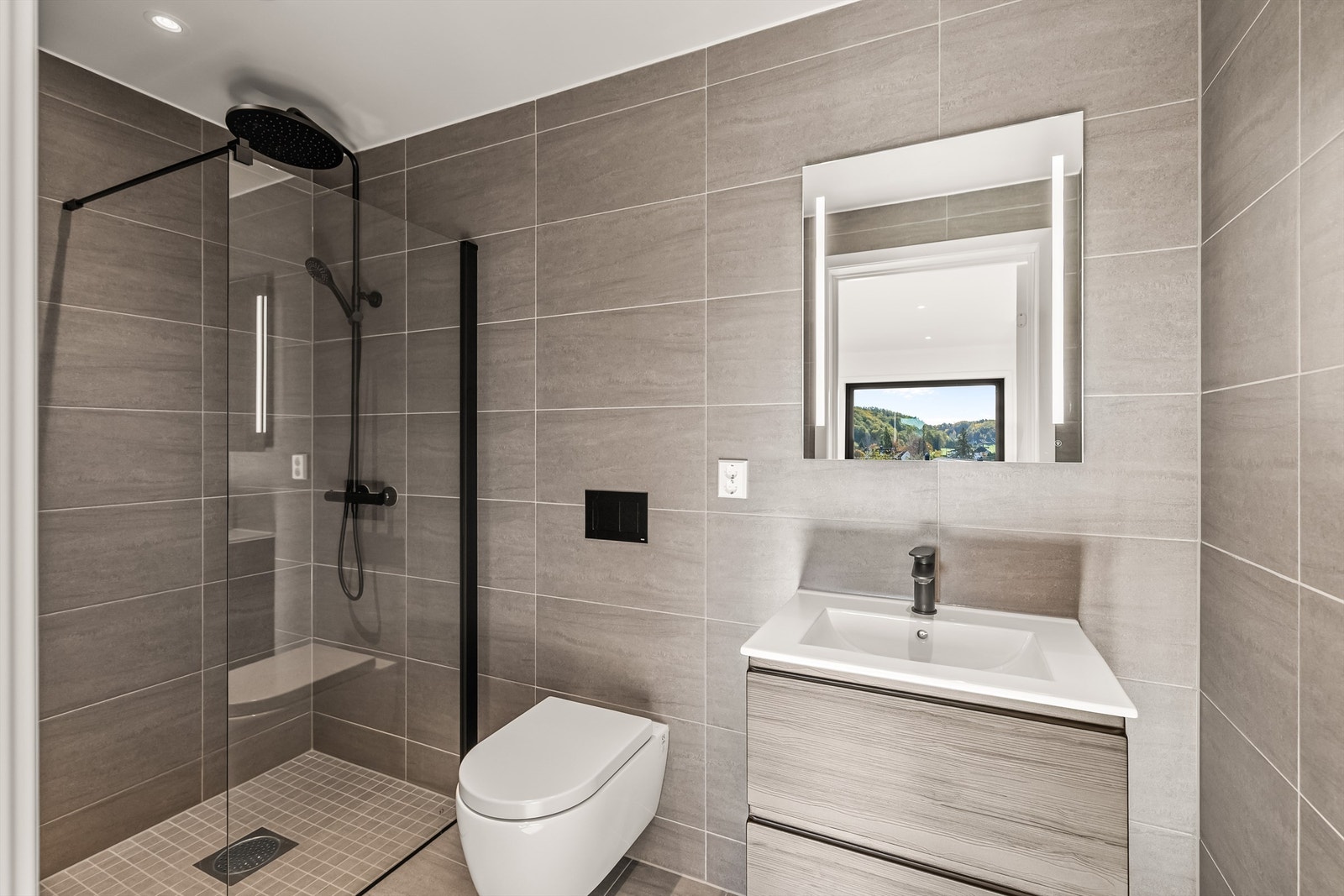 Bad/wc tilknyttet hovedsoverom Galleribilde