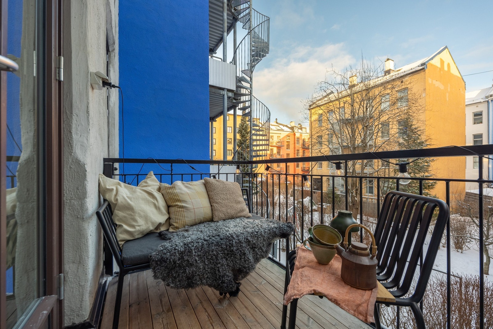 Balkongen er på 3 kvm og har plass til sittegruppe. Galleribilde