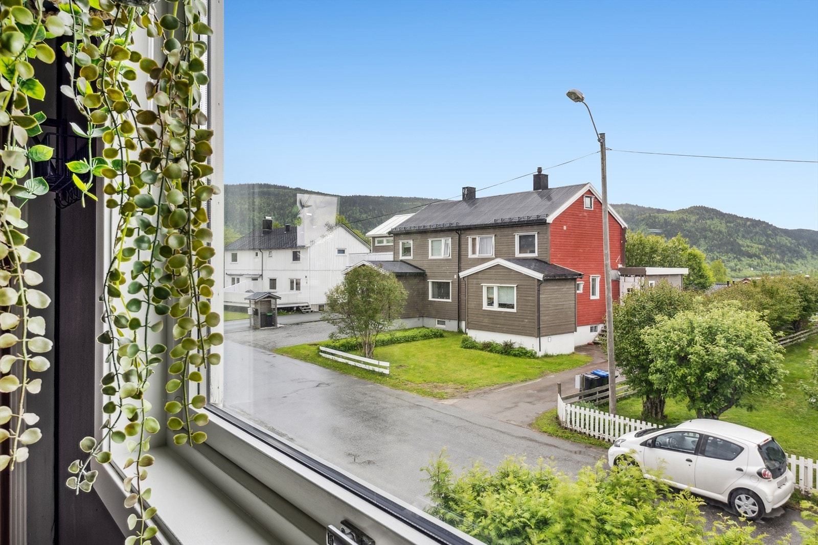 Utsikt fra kjøkkenvinduet. Galleribilde