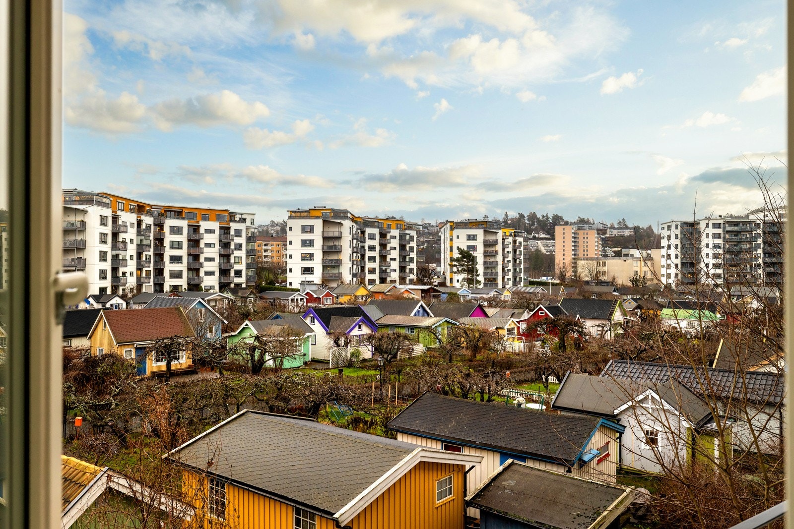 Her bor du i 3. etasje og har hyggelig utsyn over kolonihagene Galleribilde