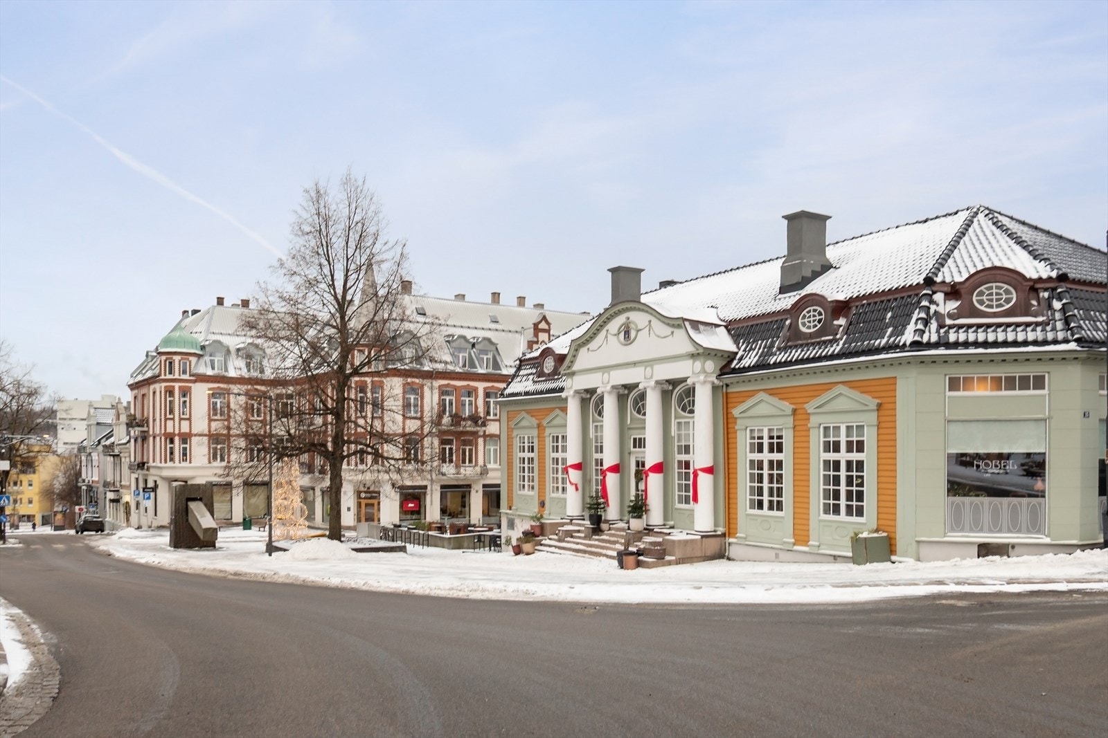 Populære Nobel Café ligger like over veien. Galleribilde