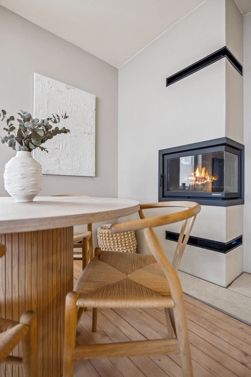 Peiskos ved spisestuen! Galleribilde