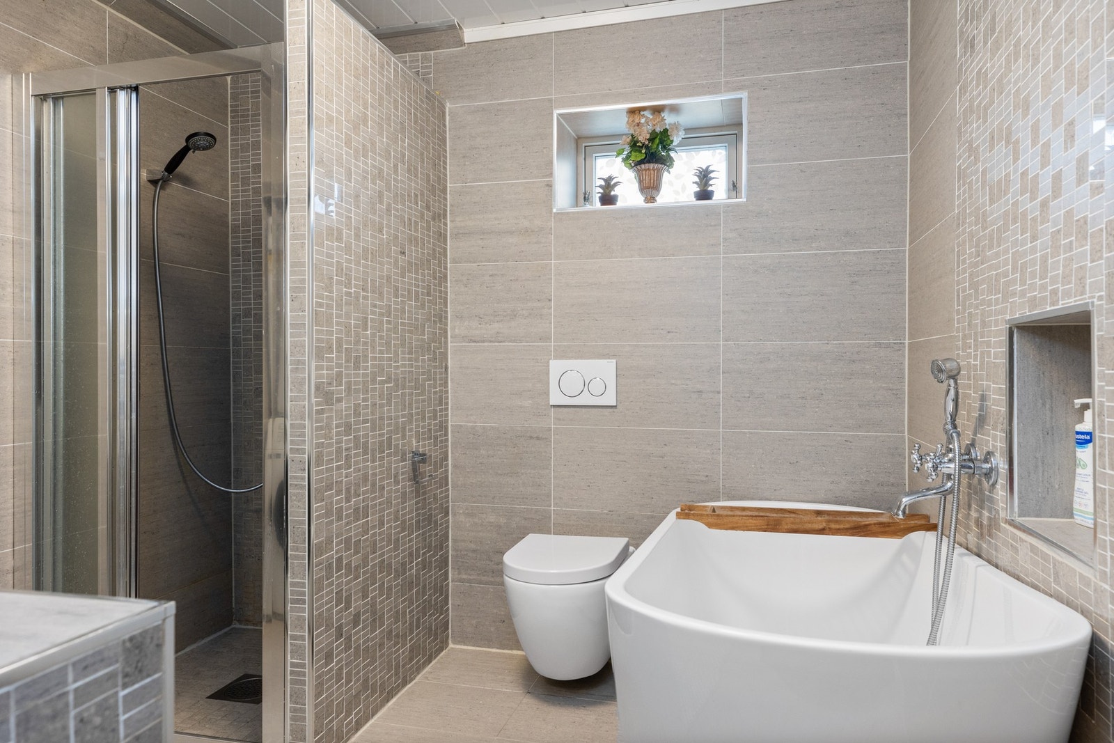 Keramiske fliser med varmekabel i gulv, Galleribilde