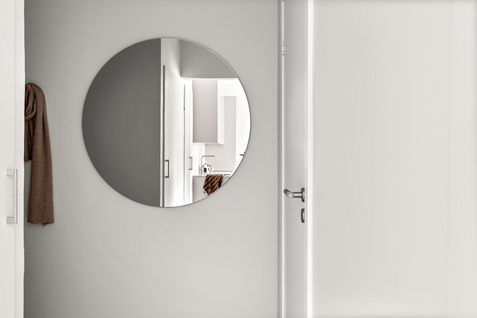 Varmtvann og internett/kabel-TV er inkludert i lave felleskost. Galleribilde