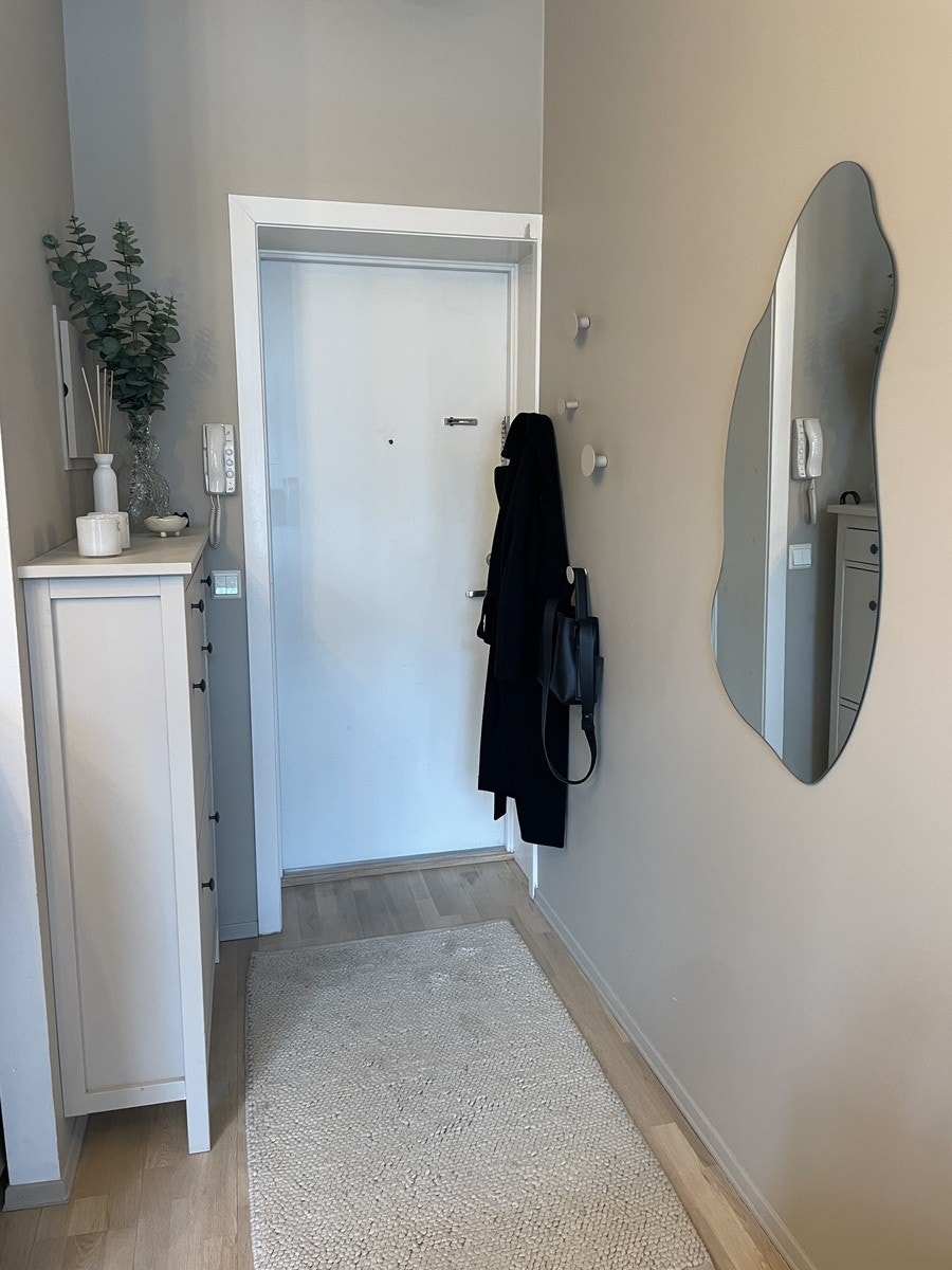 Møblert Galleribilde