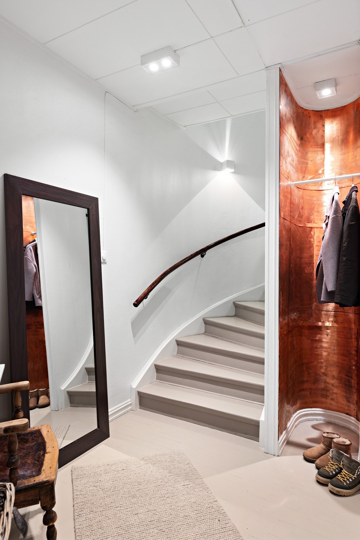 Lys og delikat entre/hall. Galleribilde