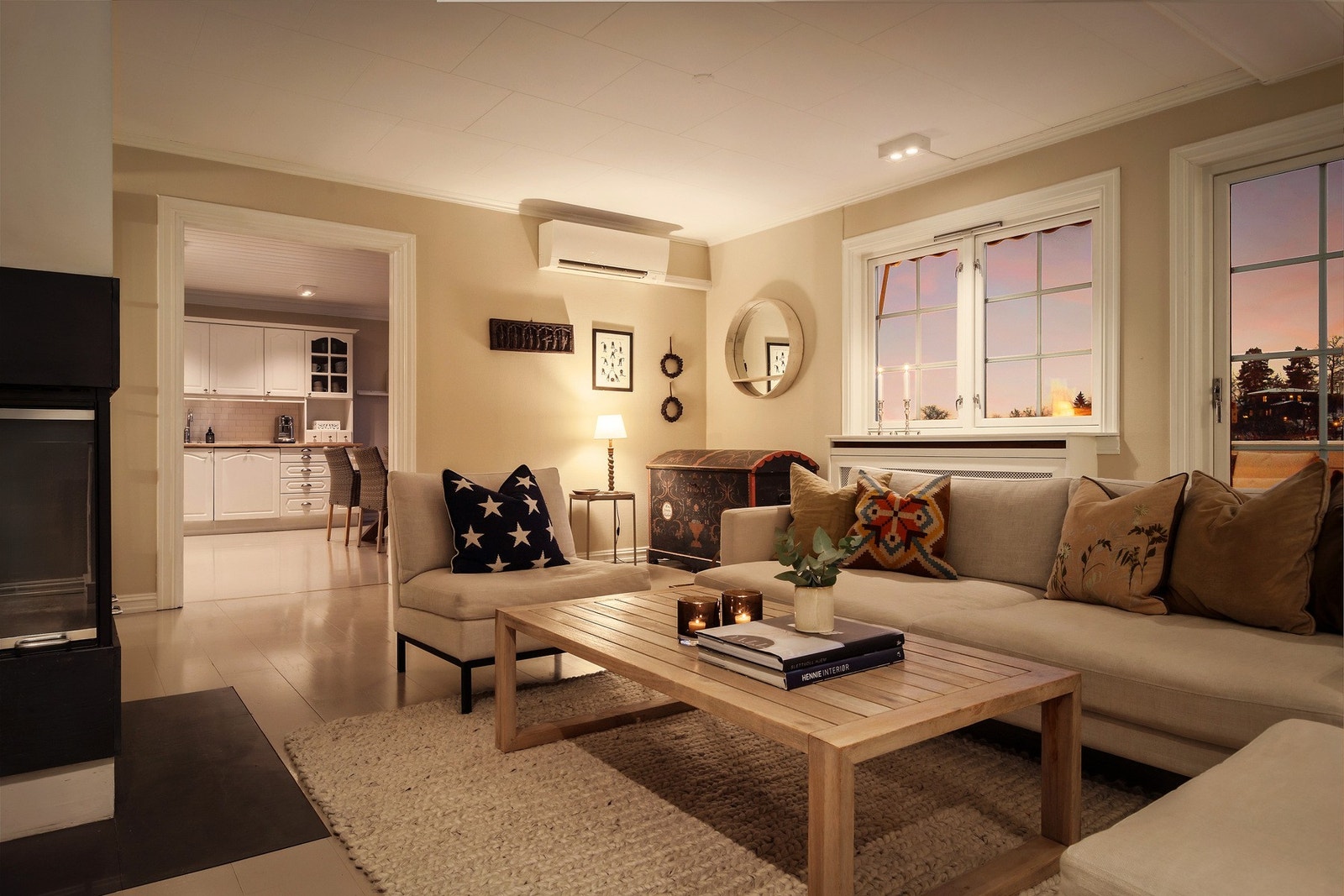 Kveldsbilde stue Galleribilde