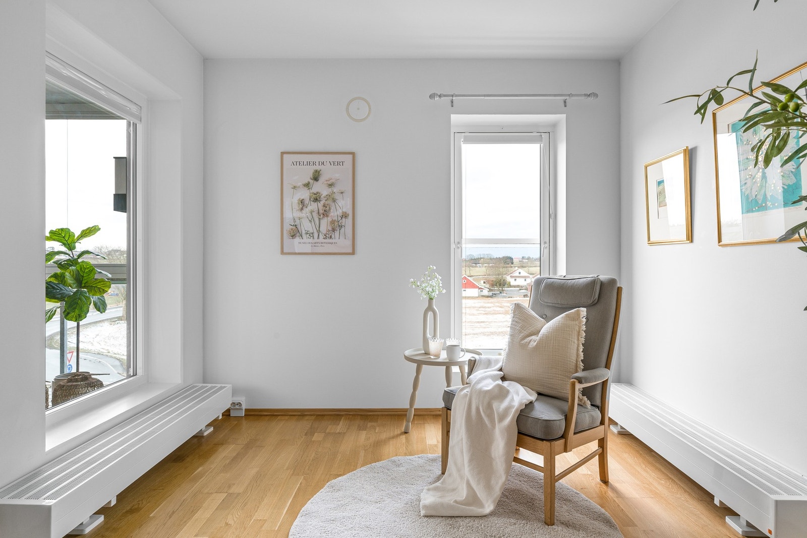 Denne delen av stuen kan brukes som Tv- eller lesekrok - alt etter behov. Galleribilde