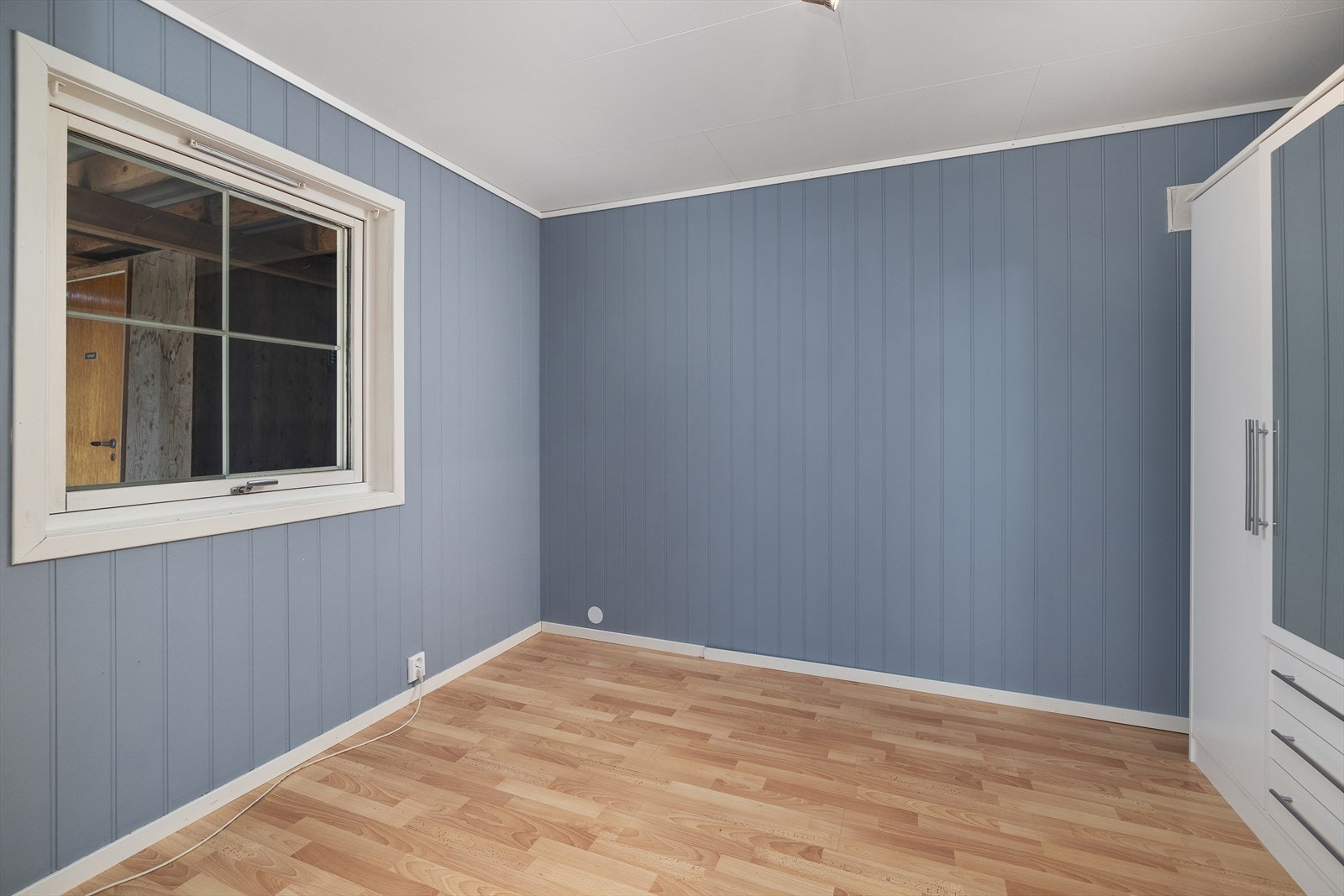 Soverom nr. 3 med garderobeskap. Galleribilde