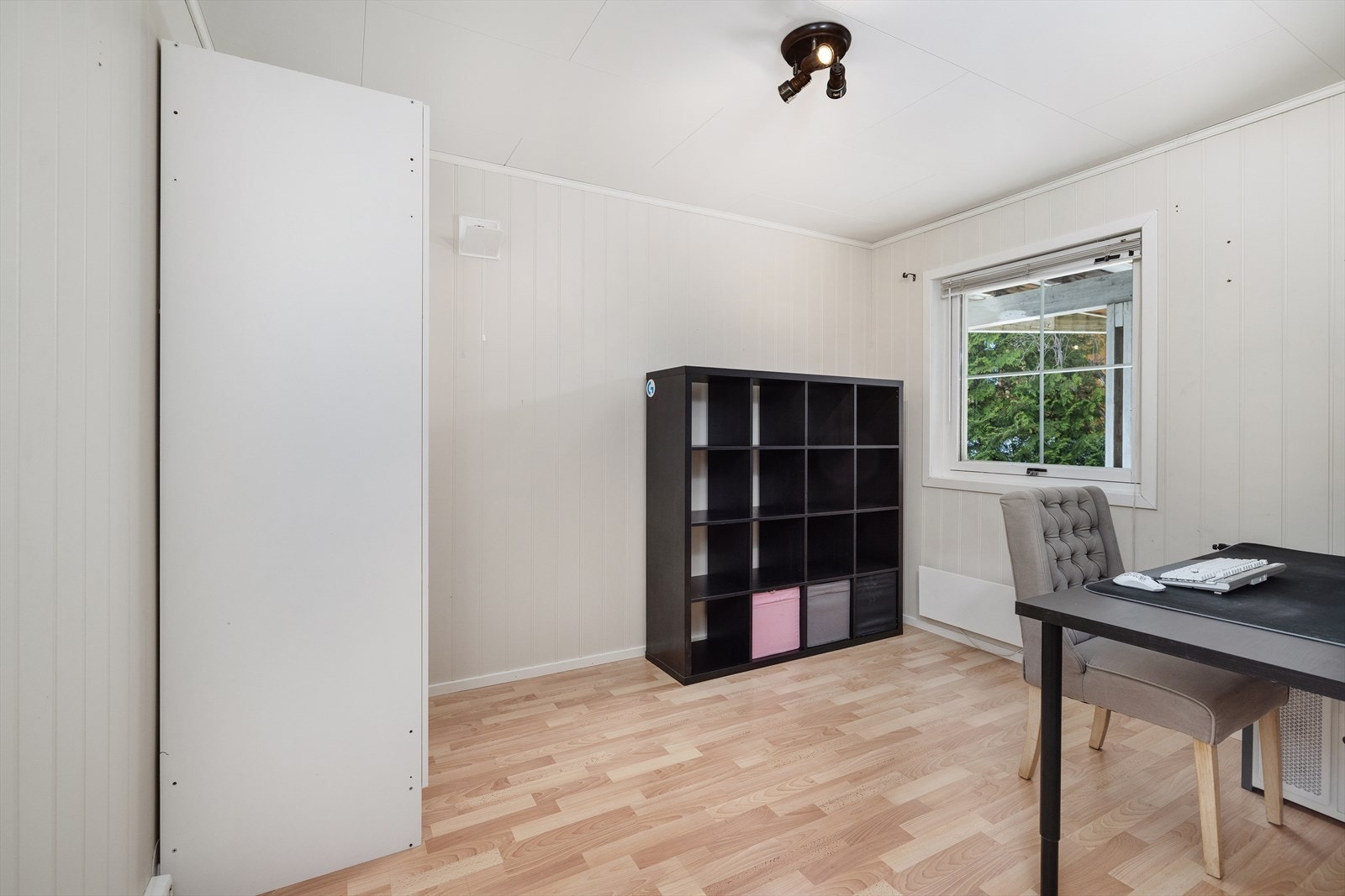 Soverom nr. 2 har blitt benyttet som kontor. Galleribilde