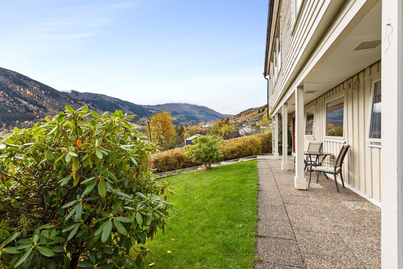 Triveleg sitteplass der ein kan nyte gode solforhald Galleribilde