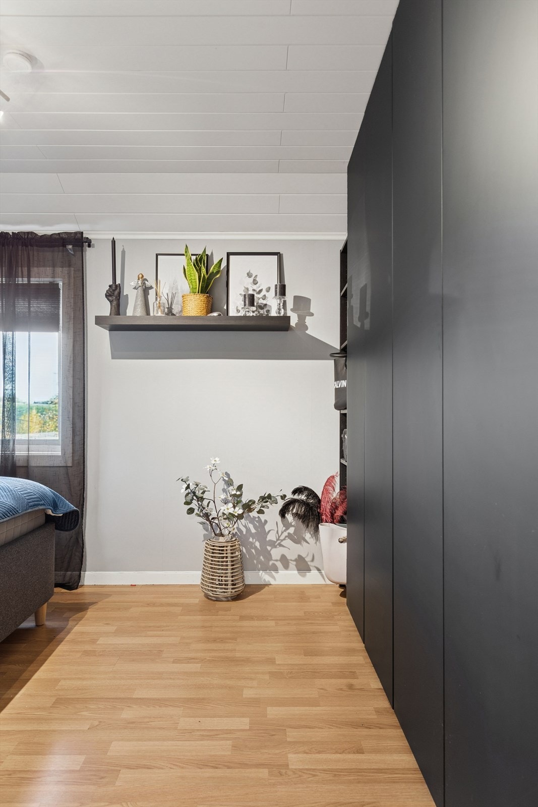 Godt med skapplass på hovedsoverommet. Galleribilde