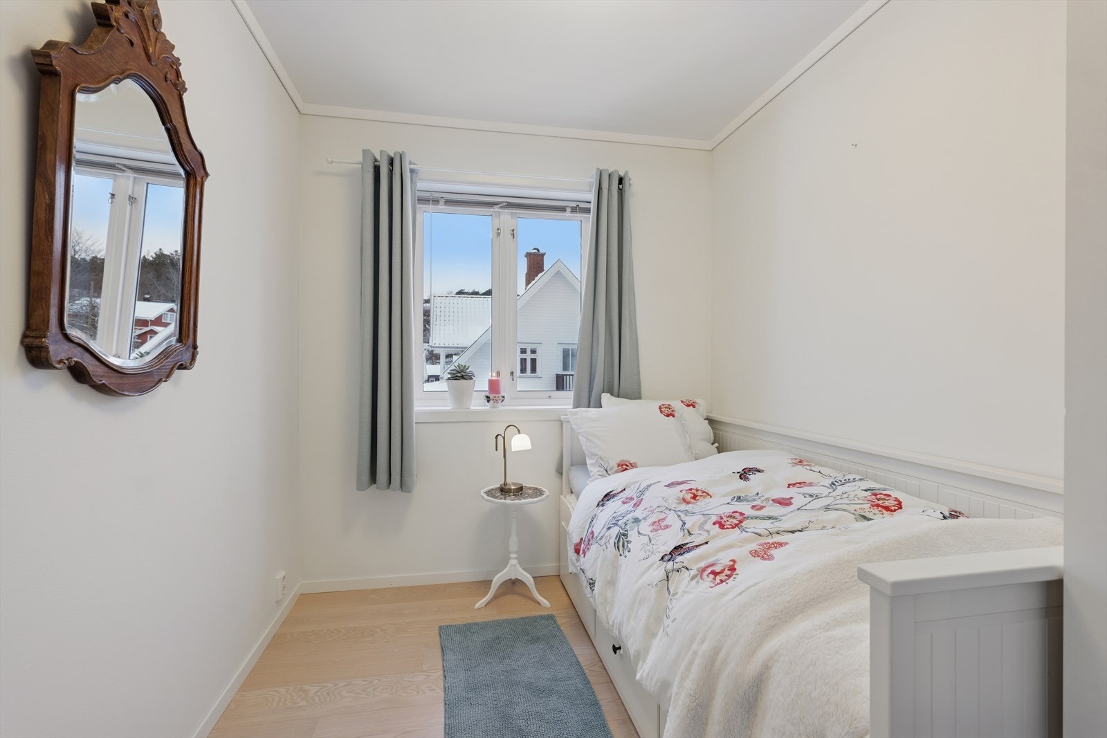 Boligen byr videre på to ekstra soveværelser Galleribilde