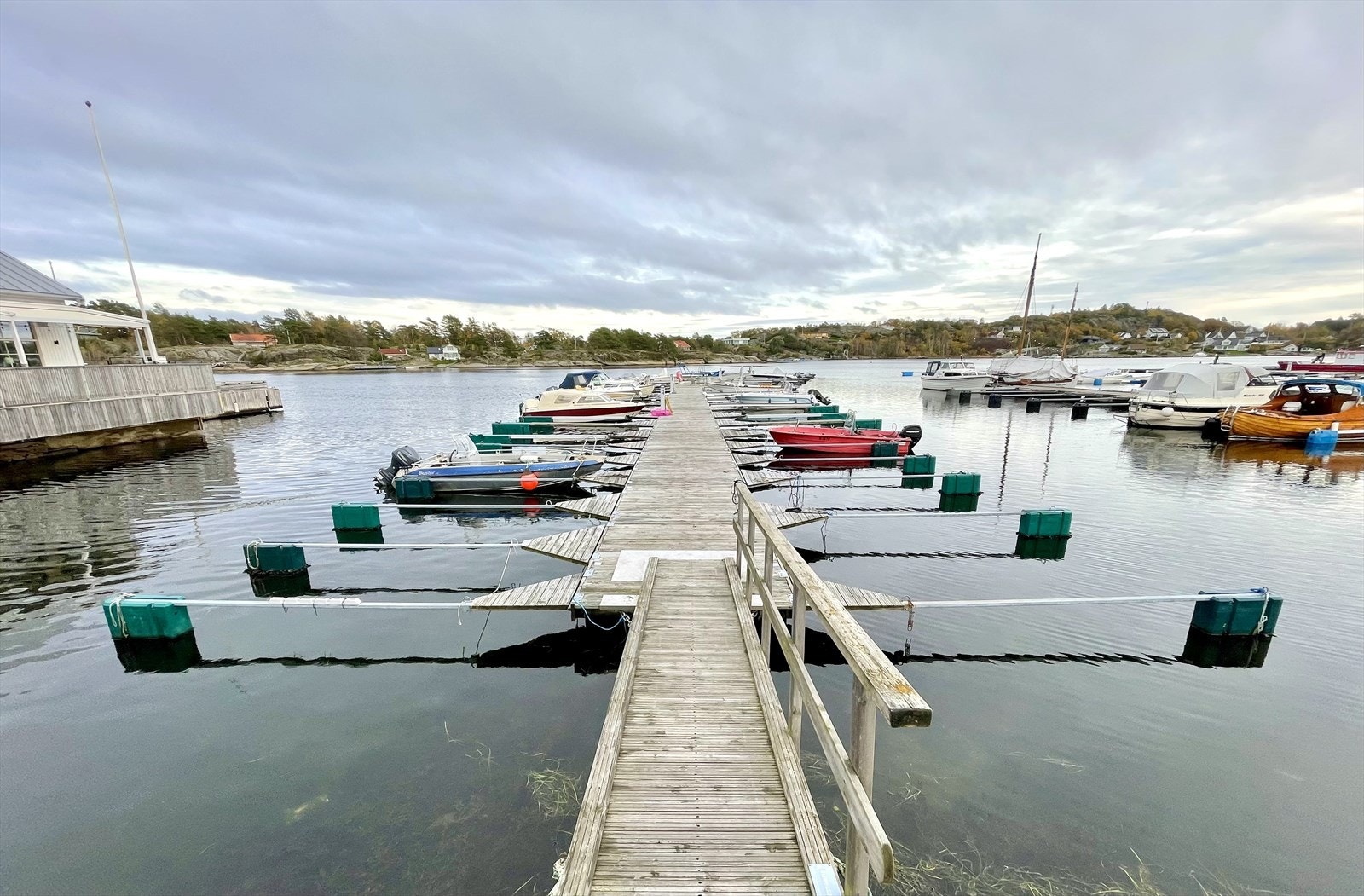 Ormelet Vels brygge like ved restaurant Havhesten Galleribilde