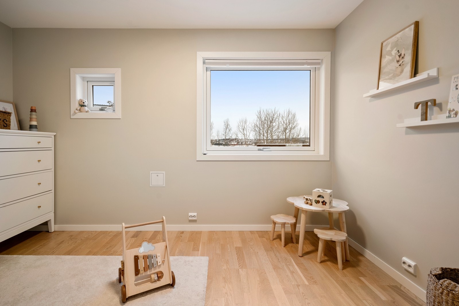 Soverom 3 - også av god størrelse og kan innredes som hobbyrom om ønskelig. Galleribilde