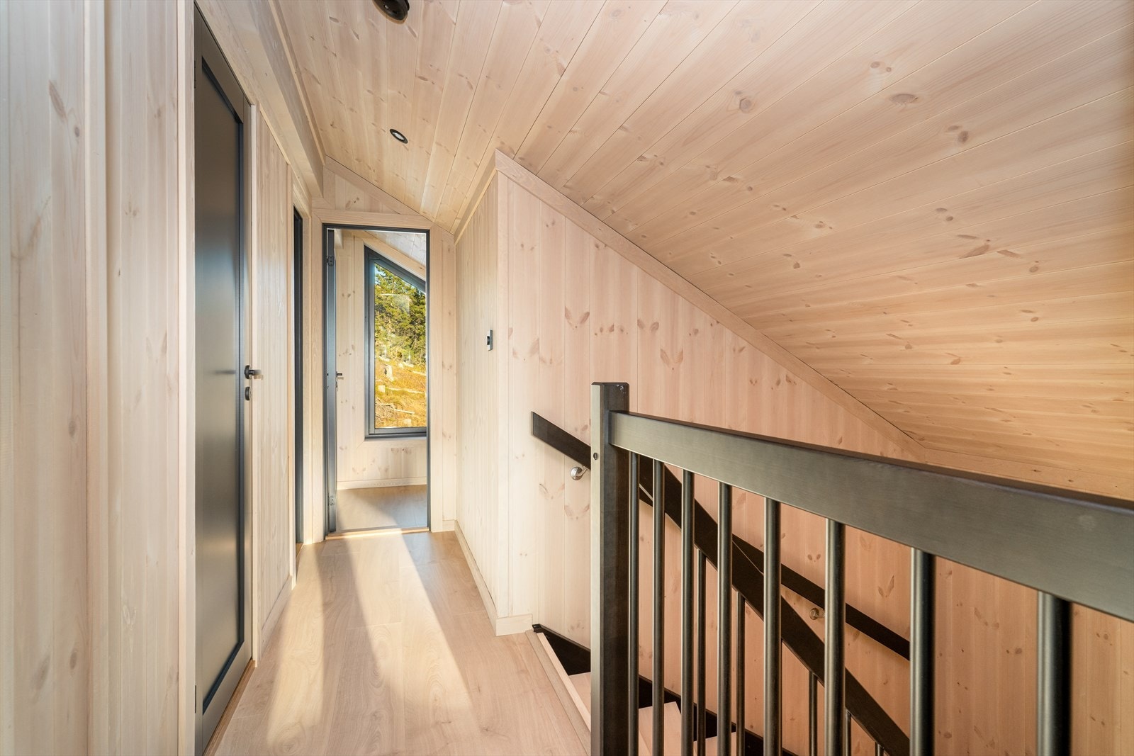 De tre resterende soverommene ligger i denne etasjen. Galleribilde