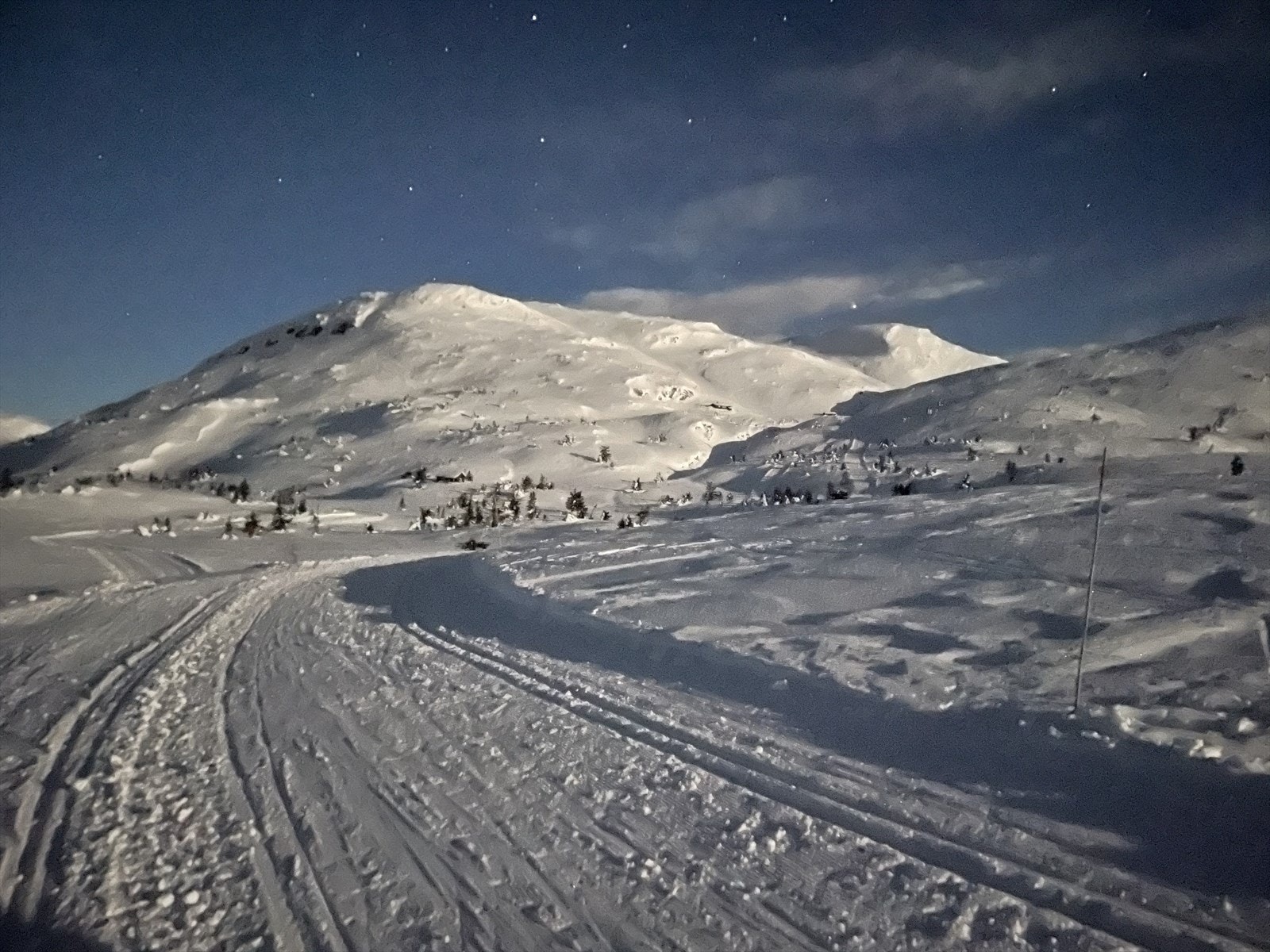 Lifjell i måneskinn - Privat bilde Galleribilde