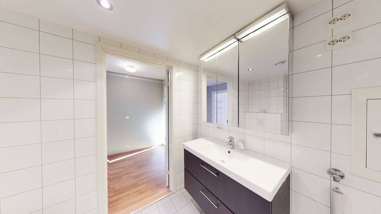 Flislagt bad Galleribilde