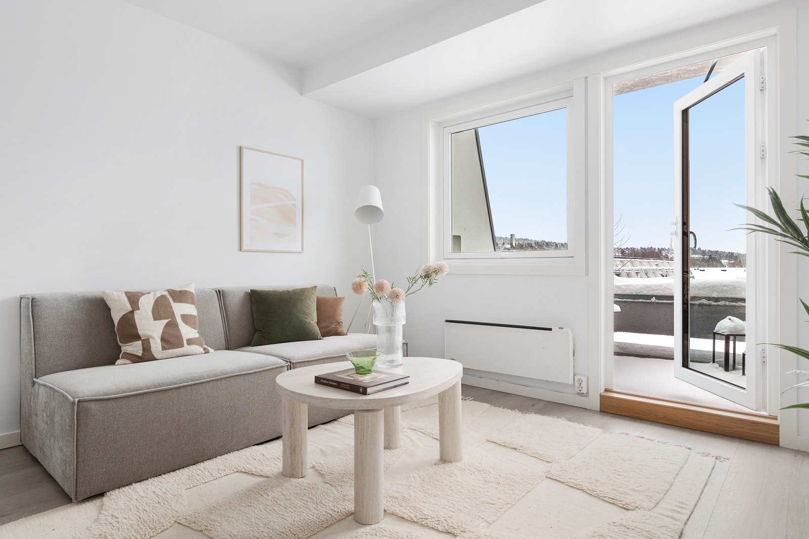 Utgang til balkong. Galleribilde