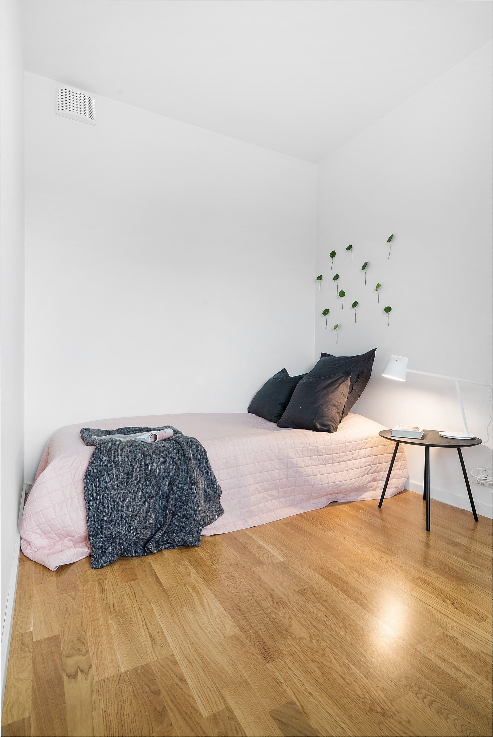 Soverom nr. 2 i 3-roms leilighet Galleribilde