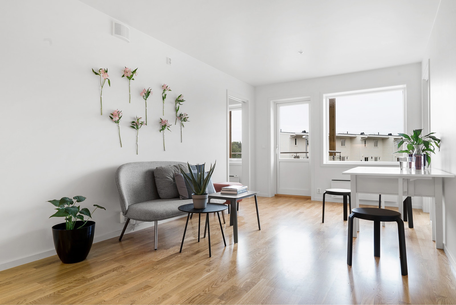 Stue i 3-roms leilighet Galleribilde