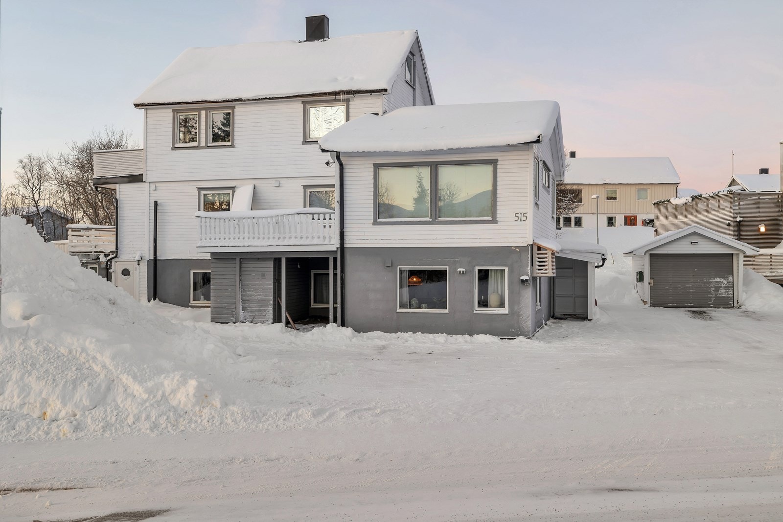 Parkering med lader for EL-bil Galleribilde