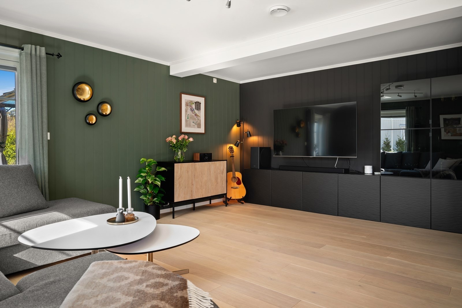 Det er varmefolie under parketten i stue og kjøkken. Galleribilde