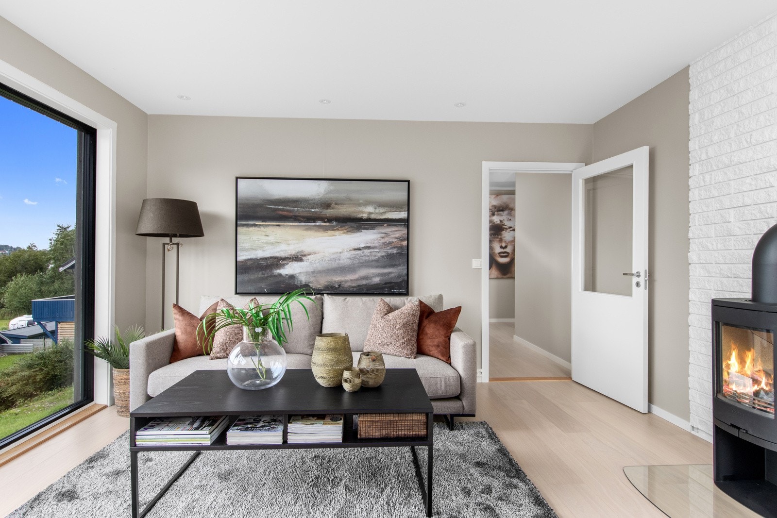 Vedovn i tillegg til elektrisk oppvarming. Galleribilde