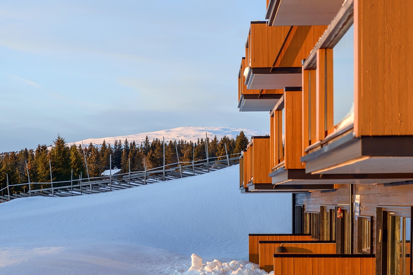 Fantastisk utsikt mot Neveltoppen. Galleribilde