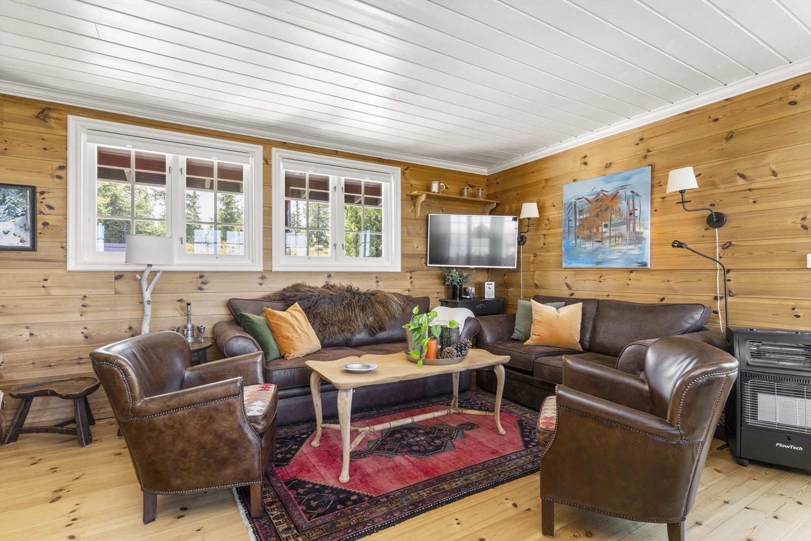 Vinduene slipper inn mye naturlig lys. Galleribilde