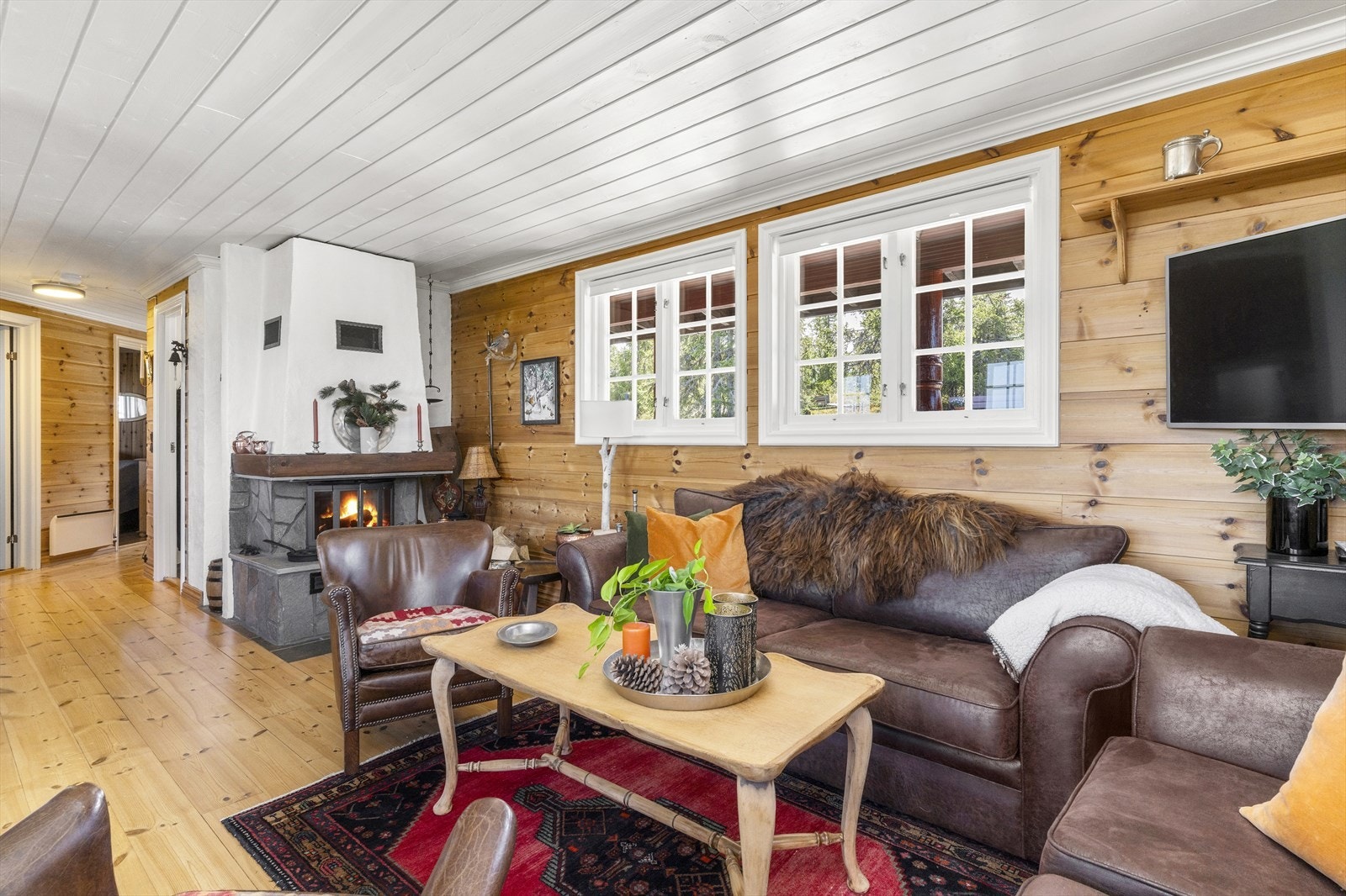 Det er god plass til sofa og bord. Galleribilde