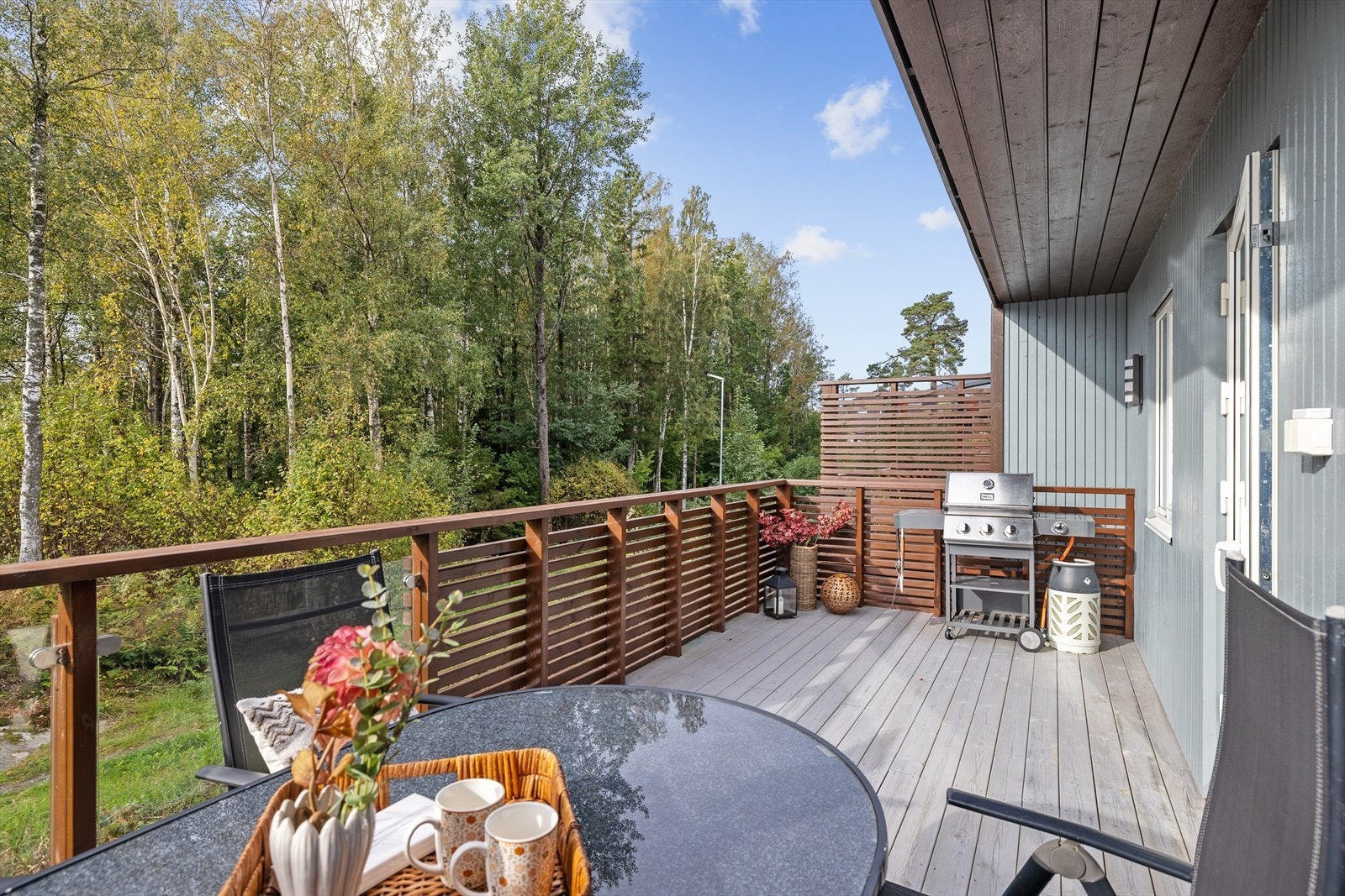 Solrik og usjenert balkong på hele 15 kvm! Galleribilde