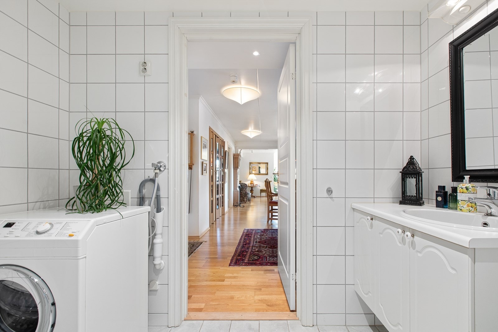 Badet har opplegg for vaskemaskin. Galleribilde